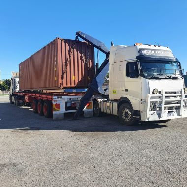 container-transport-by-bossna-logistics